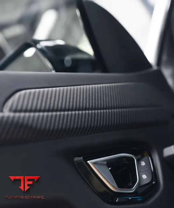 LAMBORGHINI URUS CARBON INTERIOR KIT