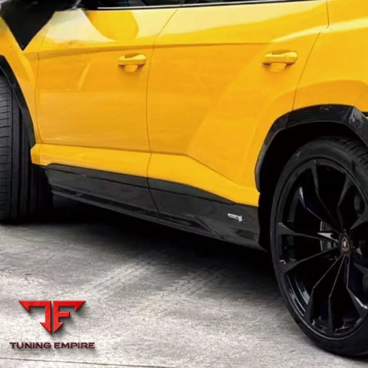 LAMBORGHINI URUS DRY CARBON FIBER BODY KIT PARTS