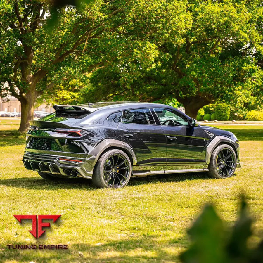 LAMBORGHINI URUS DRY CARBON FIBER ARCH TRIM 2018-2021Y
