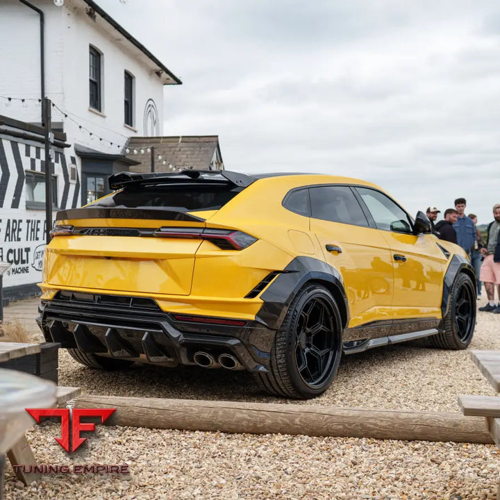 LAMBORGHINI URUS PERFORMANTE CARBON FIBRE SPOILER - CT CARBON
