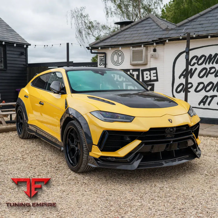 LAMBORGHINI URUS PERFORMANTE FULL CARBON FIBRE KIT - CT CARBON