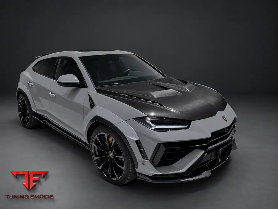 LAMBORGHINI URUS S DRY CARBON WIDEBODY KIT