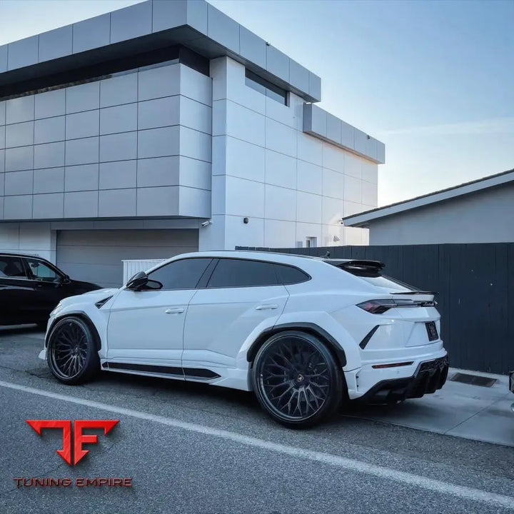 LAMBORGHINI URUS WIDEBODY KIT PERFORMANTE/S