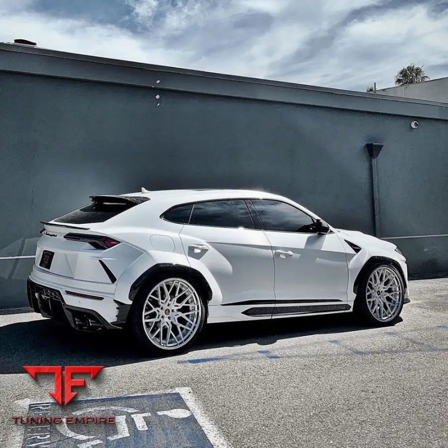 LAMBORGHINI URUS WIDEBODY KIT PERFORMANTE/S