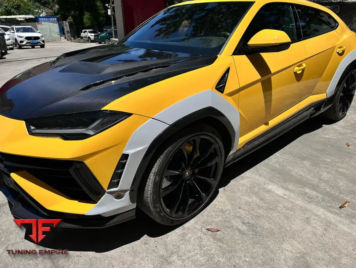 LAMBORGHINI URUS S WIDEBODY KIT WITH CARBON