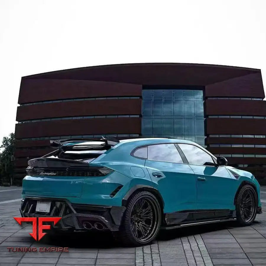 LAMBORGHINI URUS SE CARBON FIBER BODY KIT 2025Y