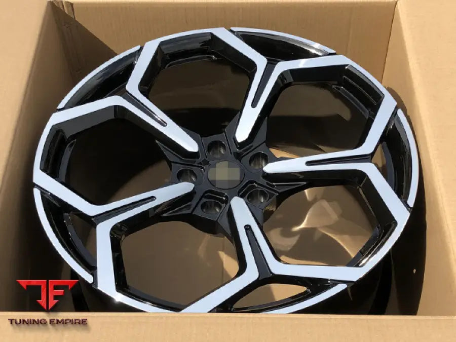 LAMBORGHINI URUS WHEELS