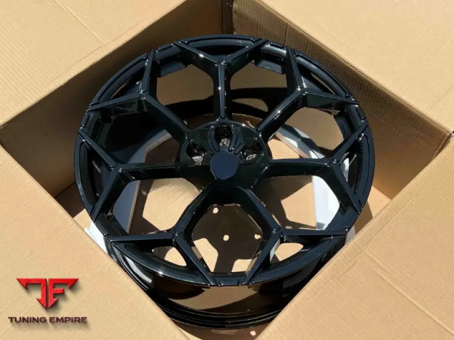 LAMBORGHINI URUS WHEELS