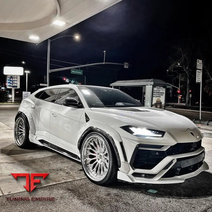 LAMBORGHINI URUS WIDEBODY KIT