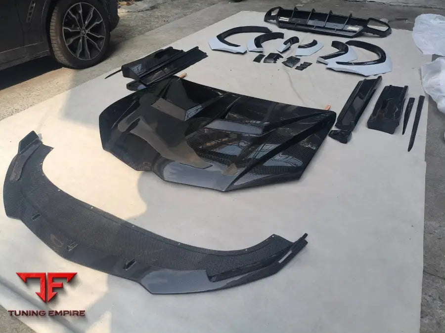 LAMBORGHINI URUS WIDEBODY KIT