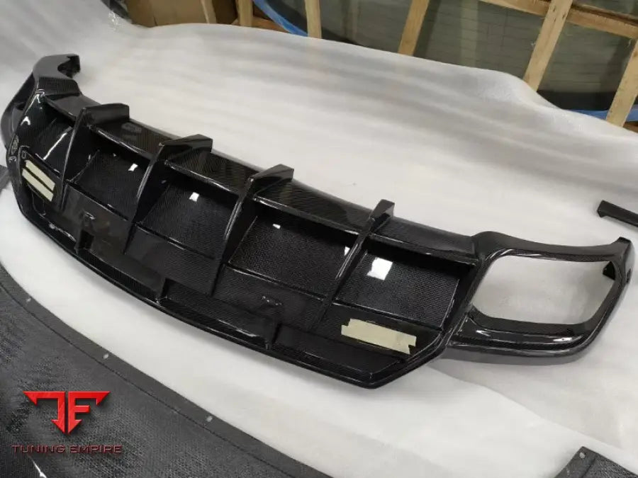 LAMBORGHINI URUS WIDEBODY KIT