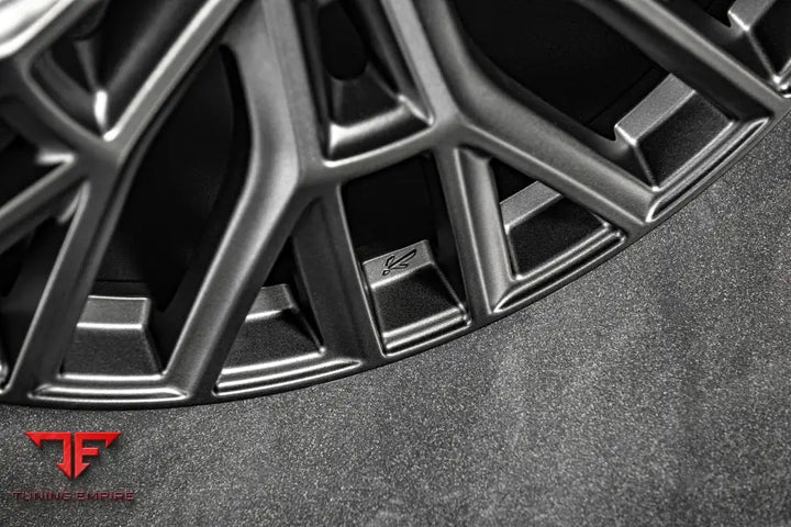 LAND ROVER DEFENDER 130 KAHN ALLOY WHEELS
