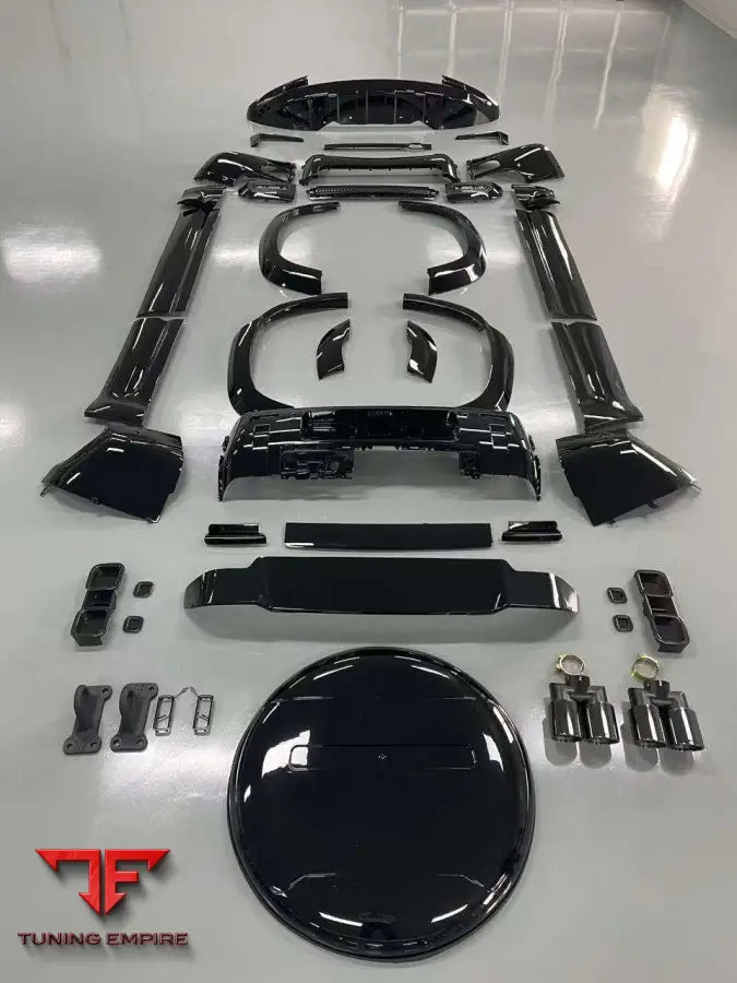 LAND ROVER DEFENDER BLACK BODY KIT