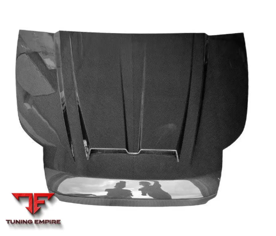 LAND ROVER DEFENDER CARBON PARTS