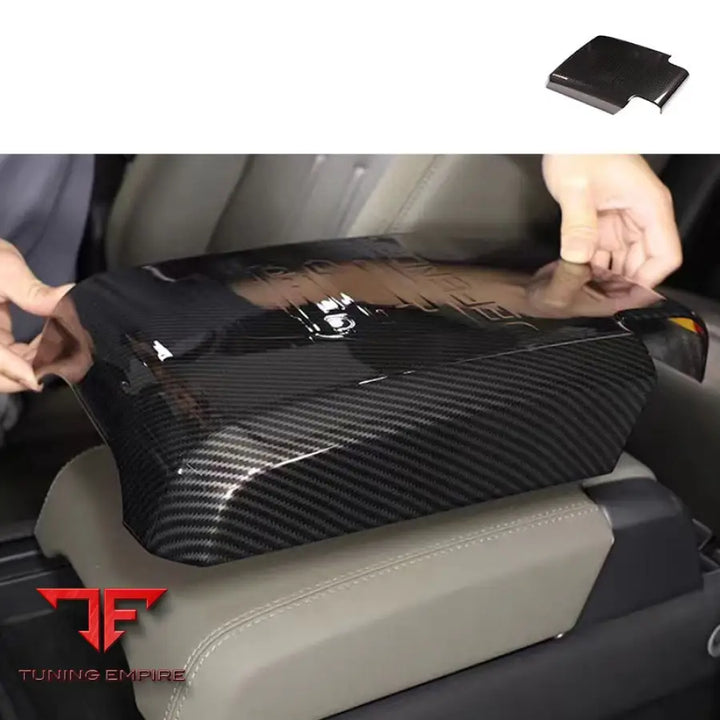 LAND ROVER DEFENDER DRY CARBON ARMREST GUARD 2020