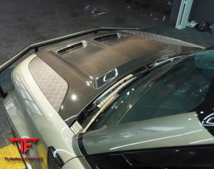 LAND ROVER DEFENDER DRY CARBON FIBER BONNET WITH VENTS 2020-2023