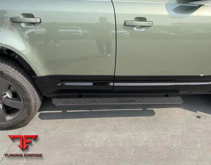 LAND ROVER DEFENDER ELECTRIC SIDE STEP