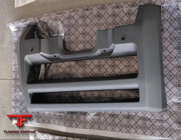 LAND ROVER DEFENDER FRONT GUARD 2021