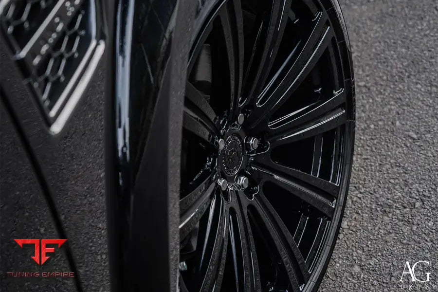 Land Rover Discovery on custom forged wheels