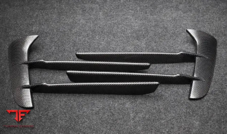 LARTE CORVETTE STINGRAYS C8 BODY KIT