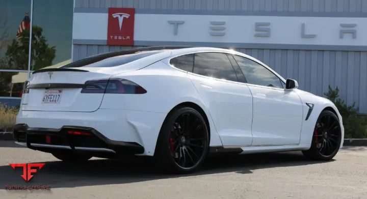 LARTE TESLA MODEL S BODY KIT