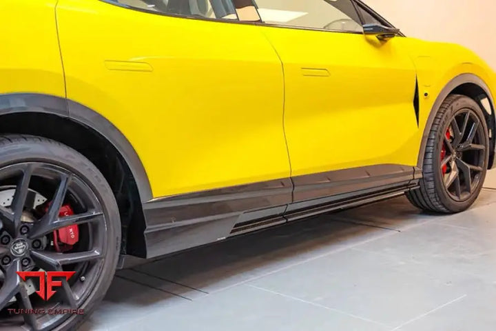LOTUS ELETRE CARBON FIBER PARTS