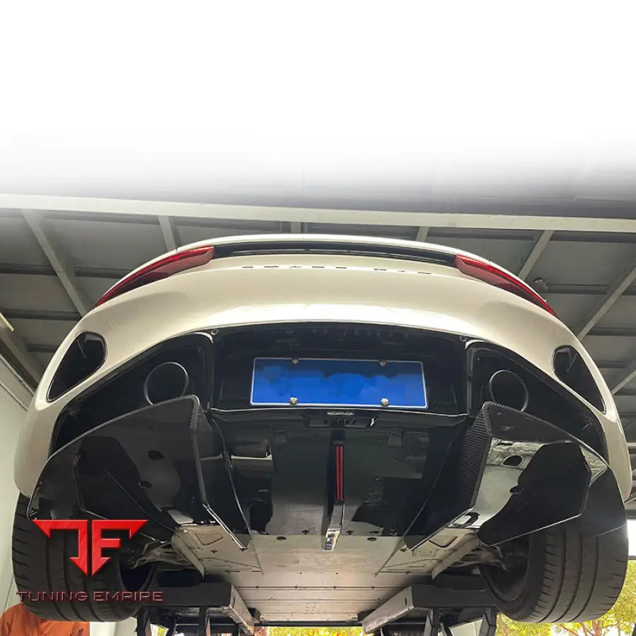 LOTUS EMIRA CARBON FIBER PARTS