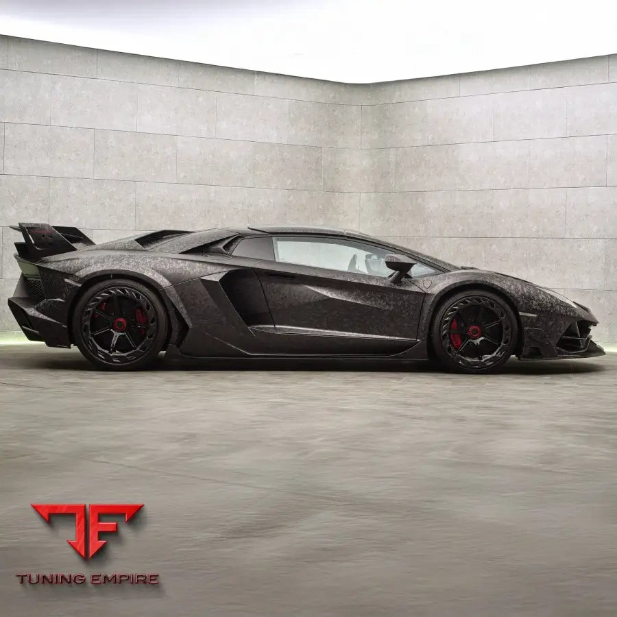 MANSORY LAMBORGHINI AVENTADOR SVJ