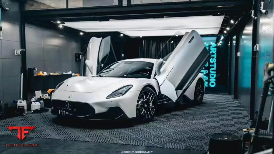 Maserati MC20