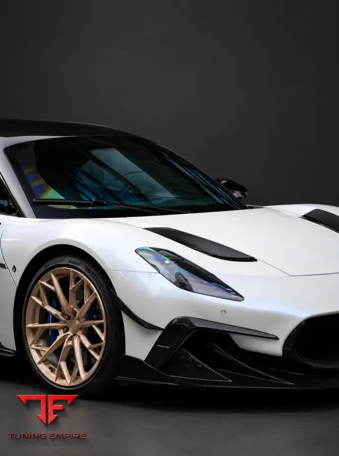 MASERATI MC20 DRY CARBON FIBER BODY KIT EVO
