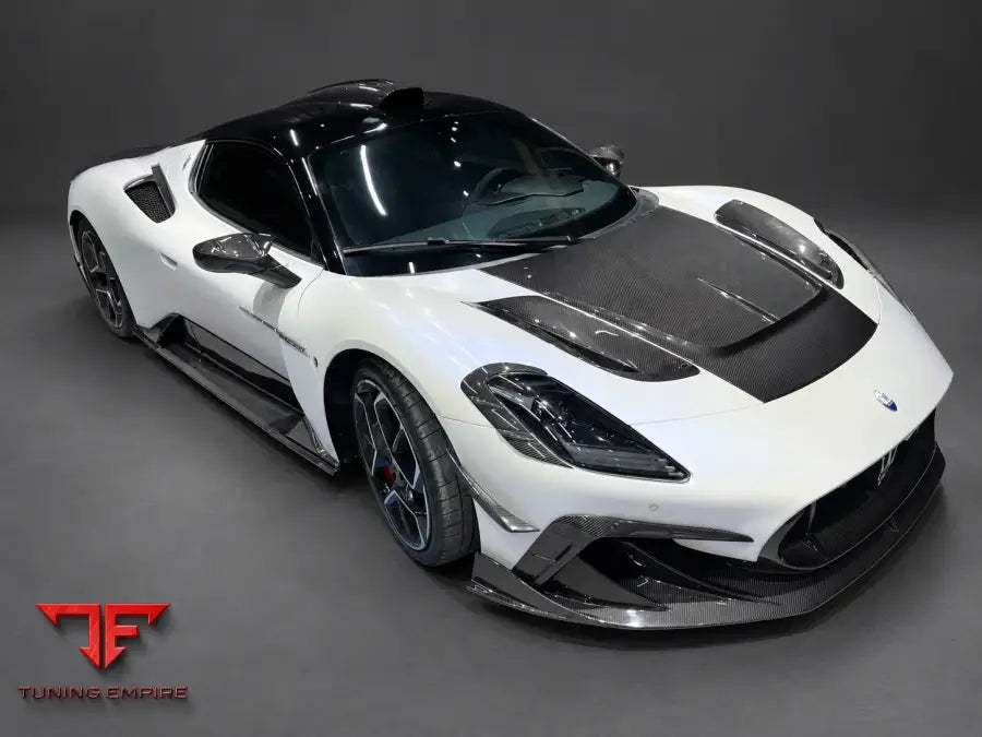 MASERATI MC20 DRY CARBON FIBER BODY KIT EVO