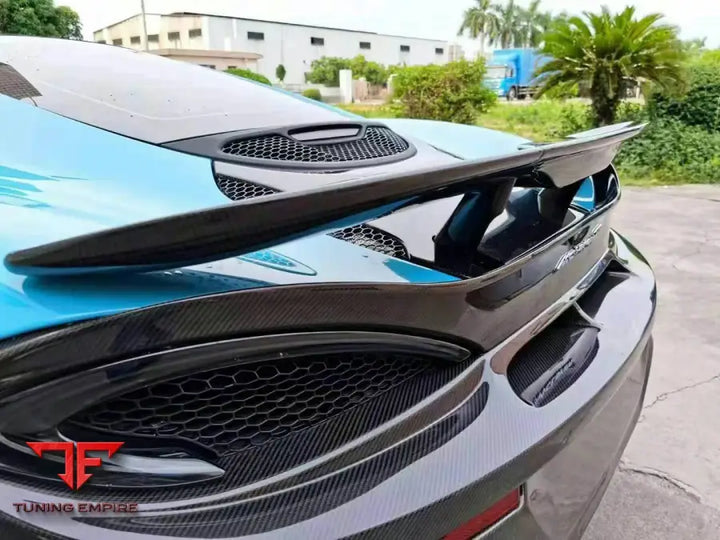 McLaren GT