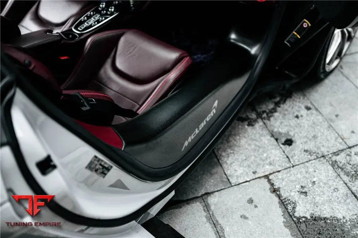 MCLAREN GT WP STYLE DRY CARBON FIBER DOOR SILLS BSD
