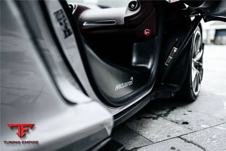 MCLAREN GT WP STYLE DRY CARBON FIBER DOOR SILLS BSD