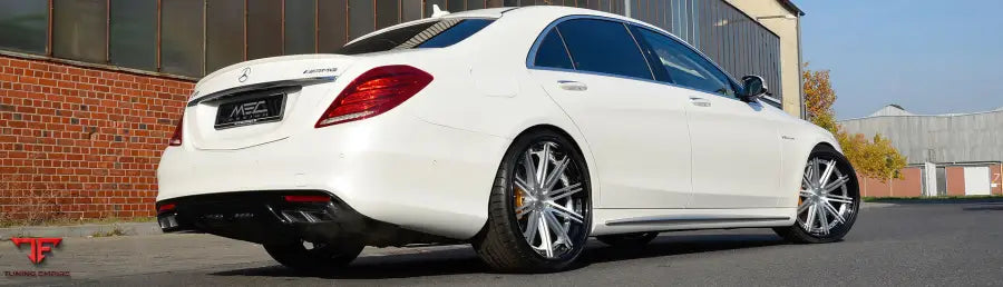 MEC Design Diffuser (with cutout for foglight) and Chrome AMG 63 endpipes