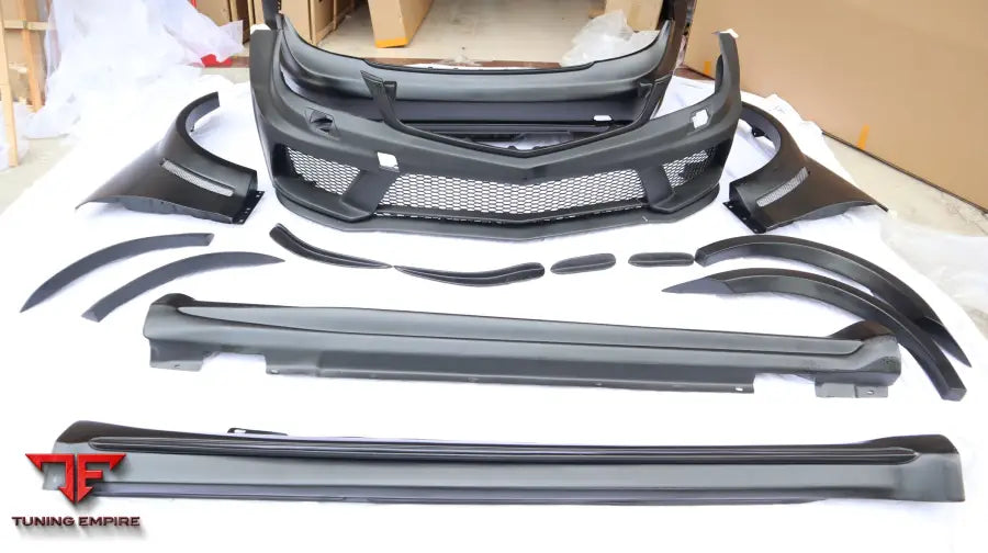 MERCEDES-BENZ C-CLASS W204 C63 AMG WIDE BODY KIT