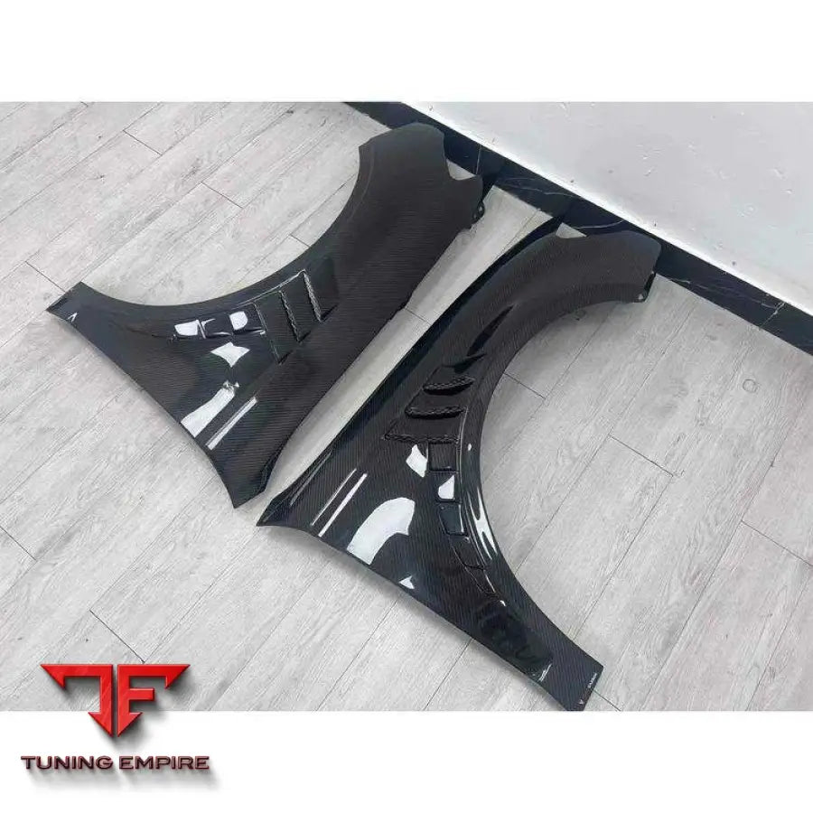 MERCEDES BENZ C-CLASS W205 C63 SEDAN FRONT SIDE FENDER