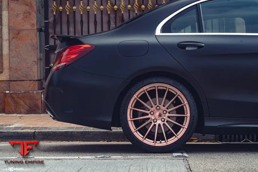 MERCEDES-BENZ C300 on custom forged wheels