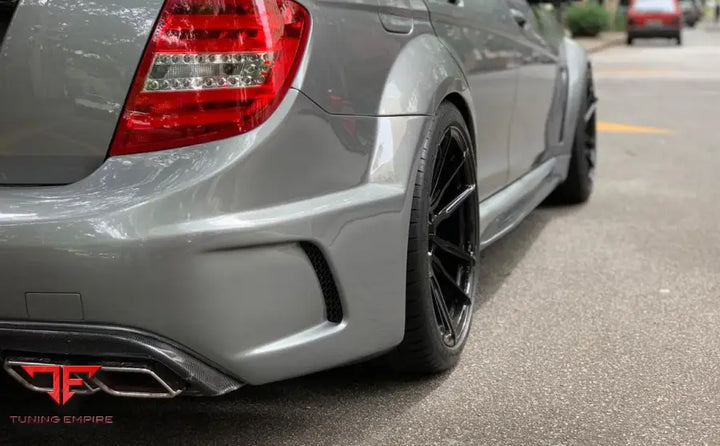 Mercedes Benz C63 AMG 2008-2010 BLACK SERIES BODY KIT