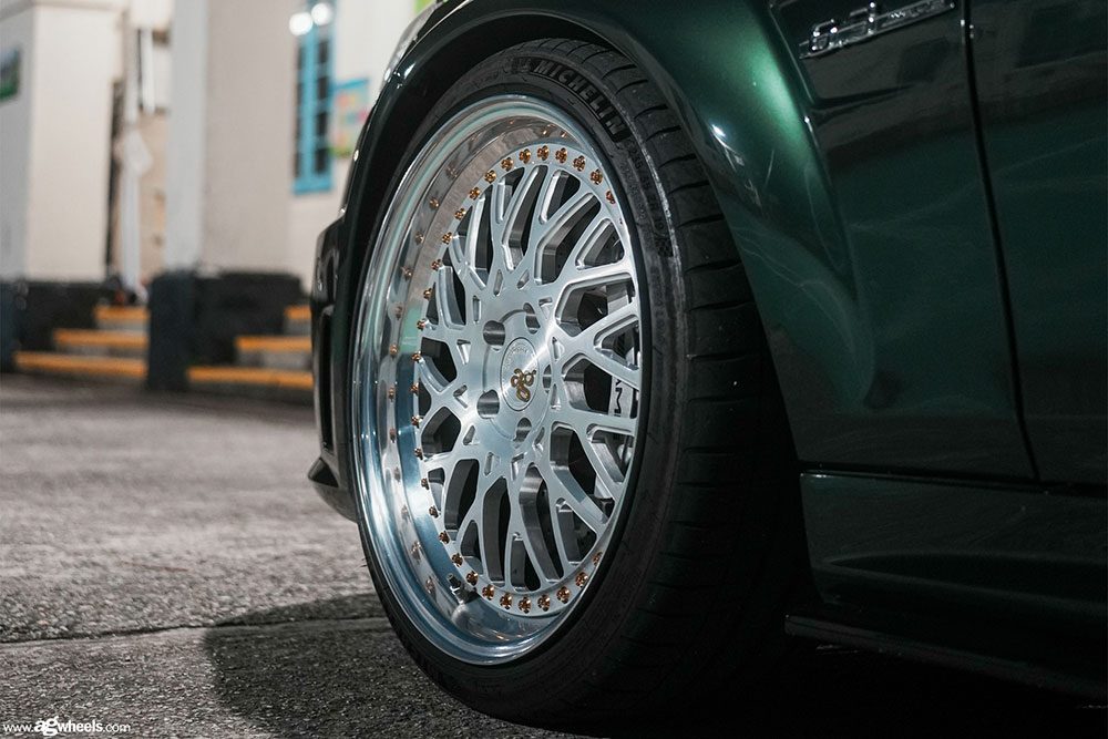 MERCEDES-BENZ C63 AMG ESTATE on custom forged wheels
