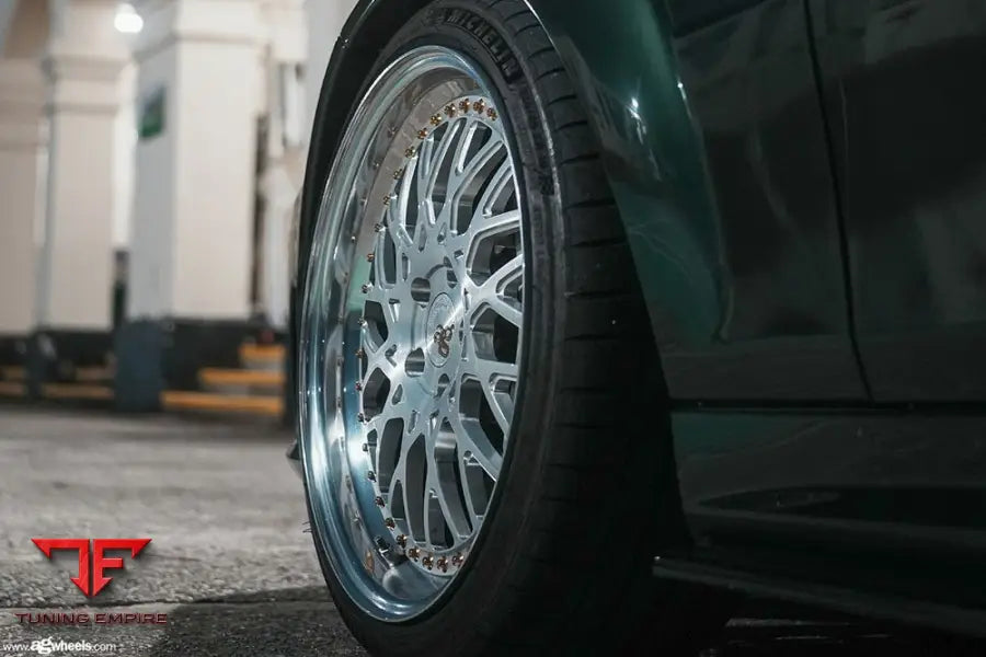 MERCEDES-BENZ C63 AMG ESTATE on custom forged wheels