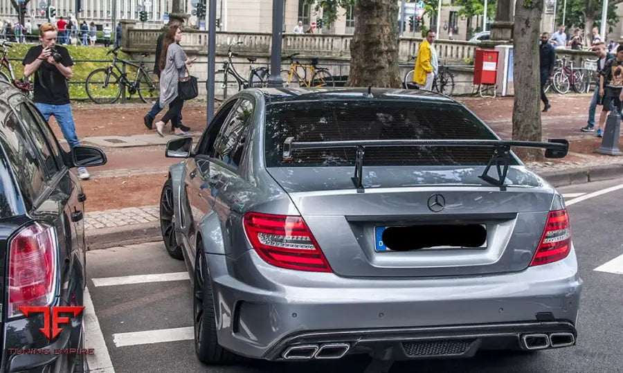 MERCEDES-BENZ C63 W204 AMG BODY KIT