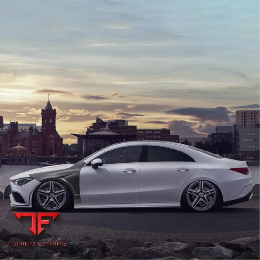 MERCEDES BENZ CLA45 DRY CARBON PERFORMANCE FENDERS