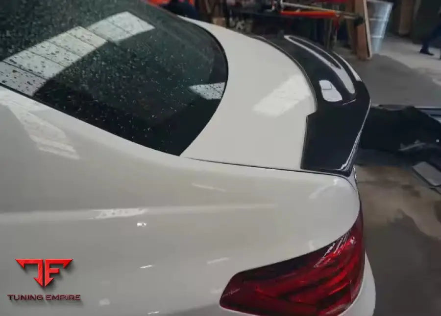 MERCEDES BENZ CLASS E W212 CARBON FIBER BODY KIT