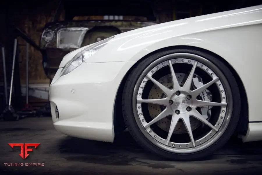 MERCEDES-BENZ CLS55 on custom forged wheels