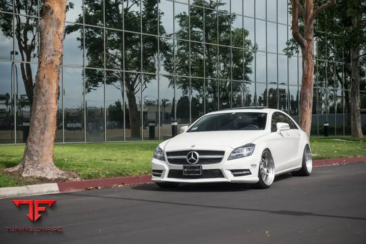 MERCEDES-BENZ CLS550 on custom forged wheels