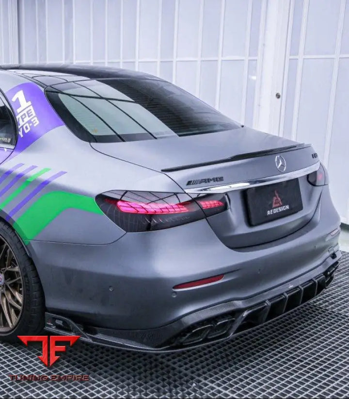 Mercedes E-Class W213 carbon rear diffuser