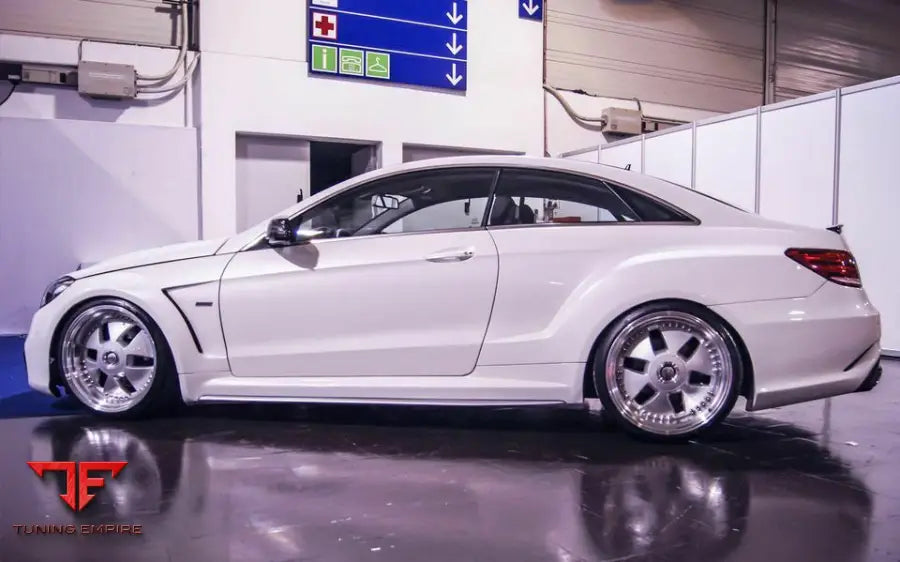 MERCEDES-BENZ E CLASS W207 CONVERTIBLE BODY KIT