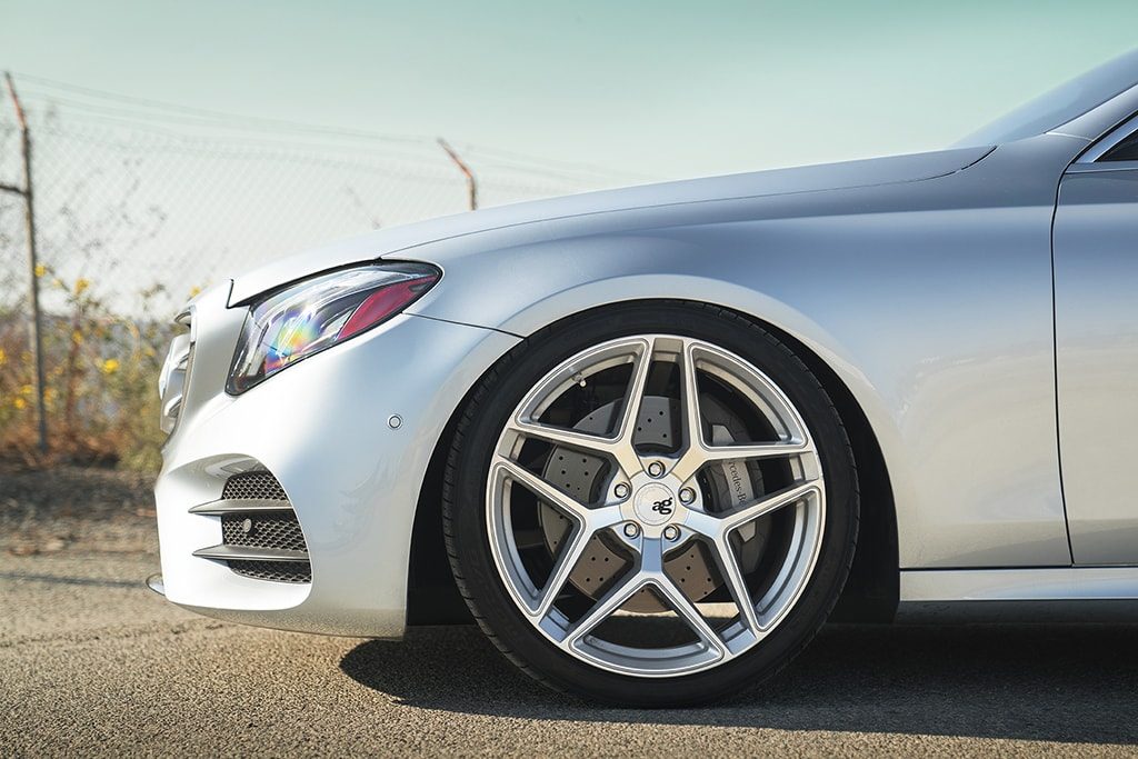 MERCEDES-BENZ E300 on custom forged wheels