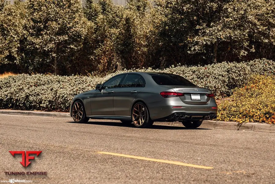 MERCEDES-BENZ E53 AMG on custom forged wheels